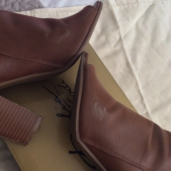 Open toe booties - Picture 4 of 4